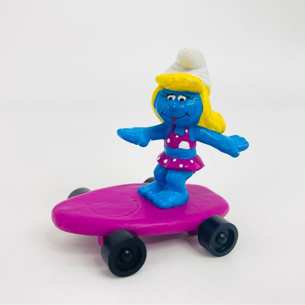 Smurfette on Purple Skateboard Vintage Hardee's Toy Applause Smurfs